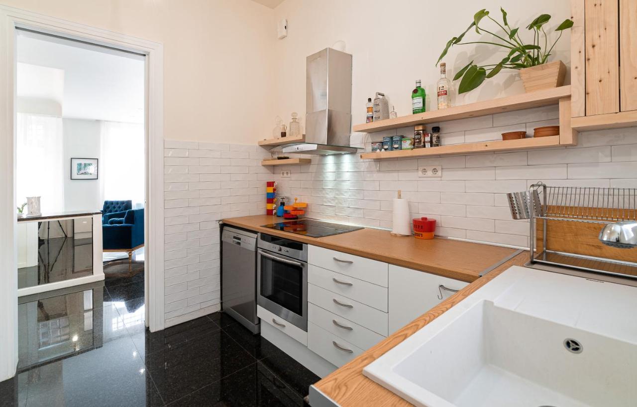 Spacious & Artistic Retro 2Bd Apt With Sauna Atenas Exterior foto
